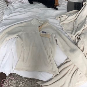 Cream + White patagonia
